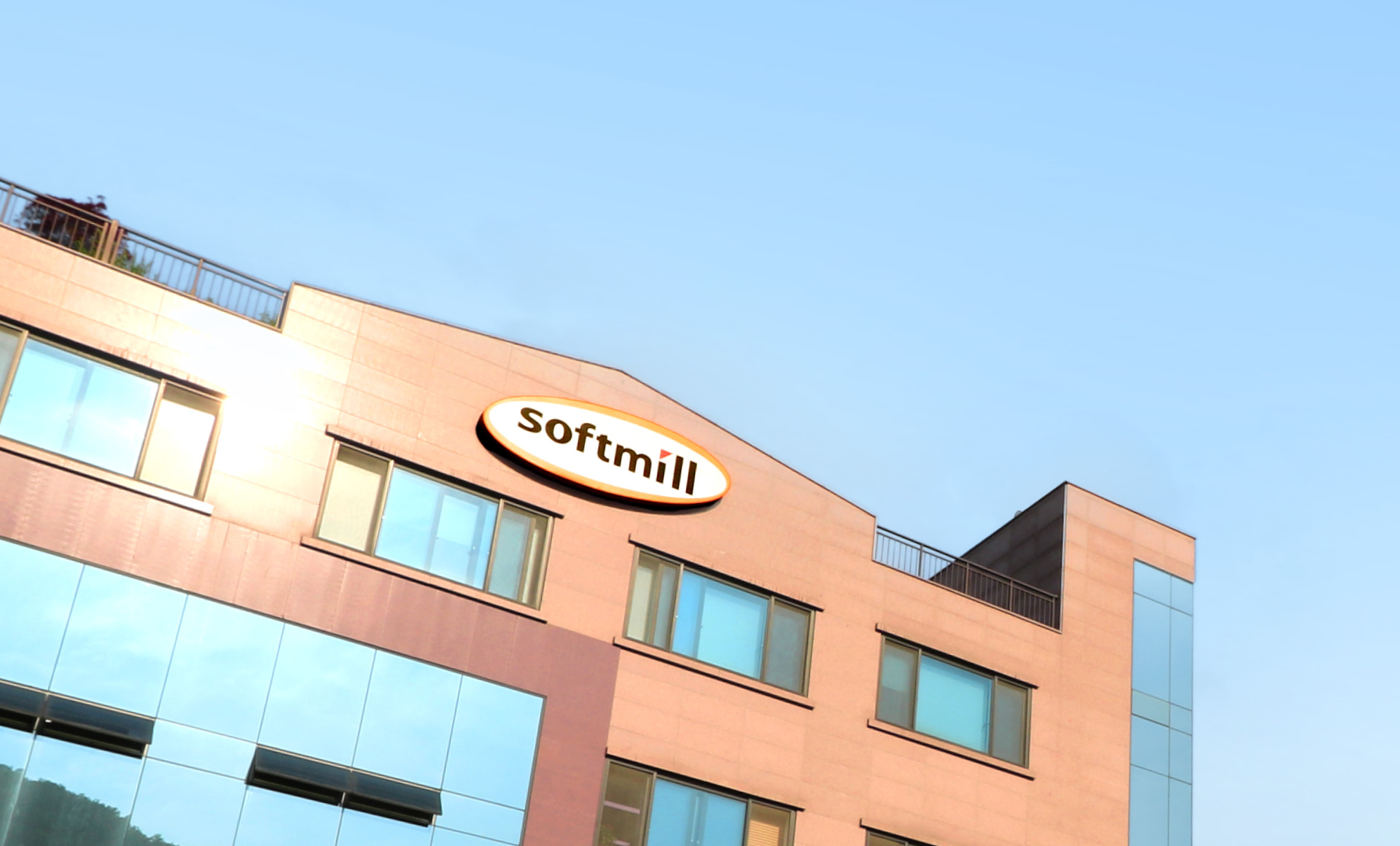 Photo image above the front of Daehung Softmill Building